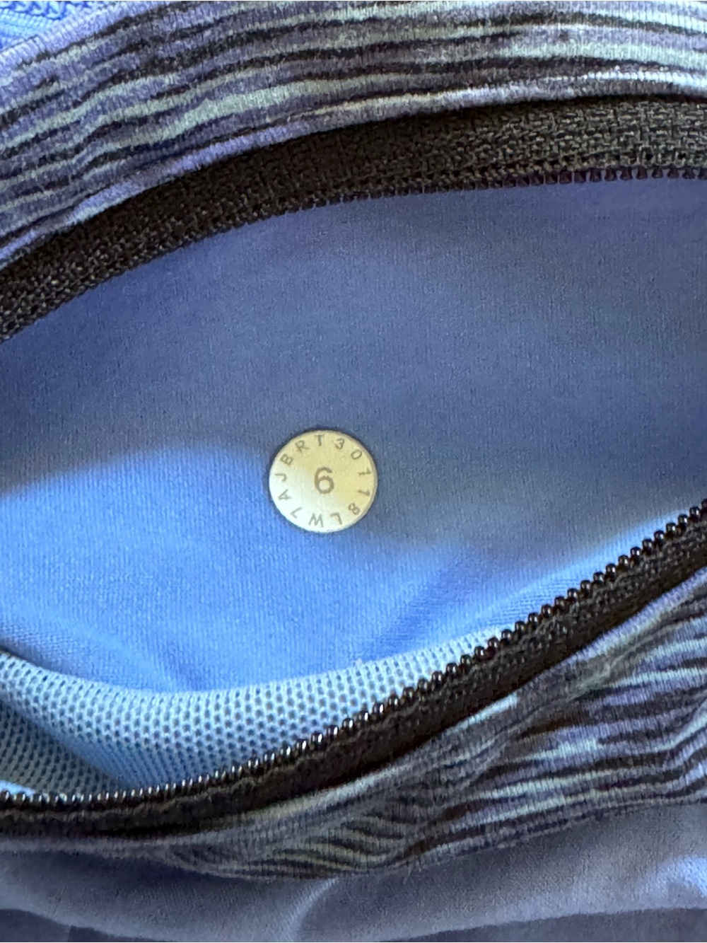 Lululemon Speed Up Short 2.5" Low Rise W7AJBR Blue - Size 6 - Picture 4 of 4